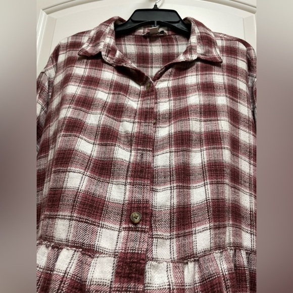 American Eagle Maroon Plaid Flannel w Cute Waist - Picture 3 of 6